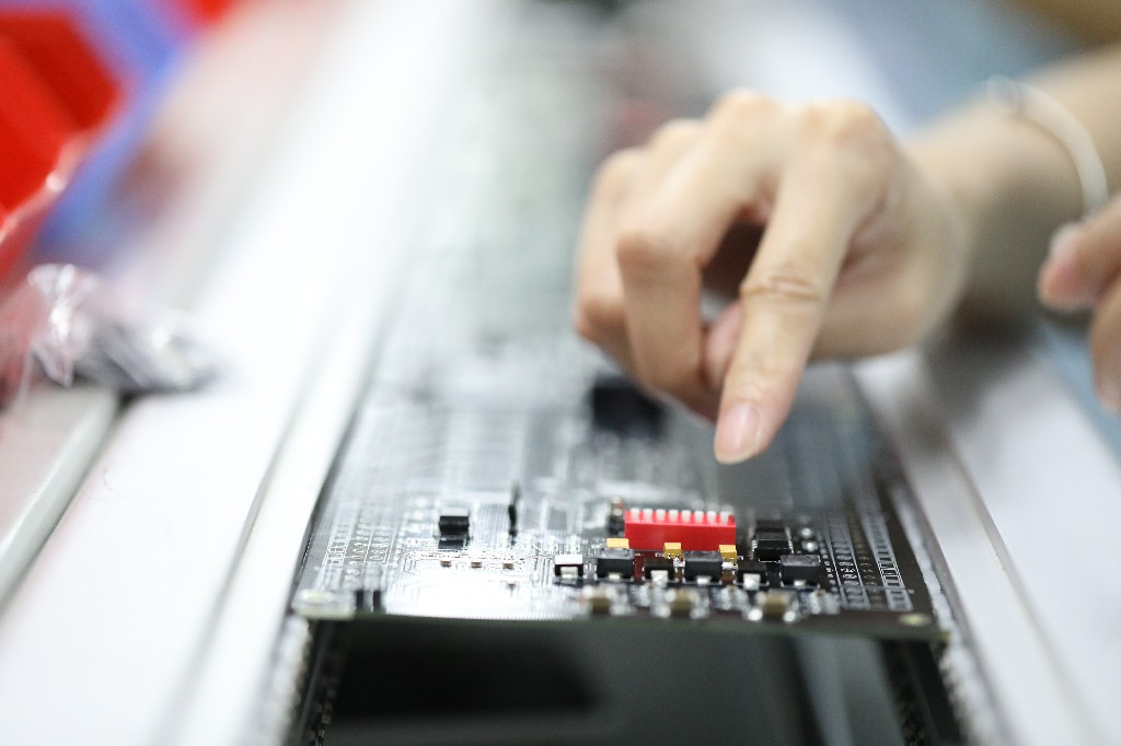 DIP插件加工在PCBA代工中有什么作用？DIP插件加工的不